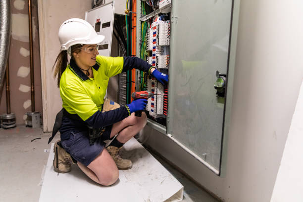 Best Affordable Emergency Electrician  in East Chicago, IN